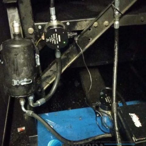 Установка Eurosens Direct RS 1500 и деаэратор Eurosens Deaerator 1500A на дизель-генераторе буровой